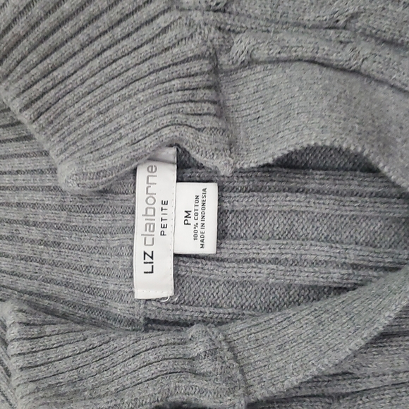 Liz Claiborne gray sweater, women's petite medium - Picture 2 of 3